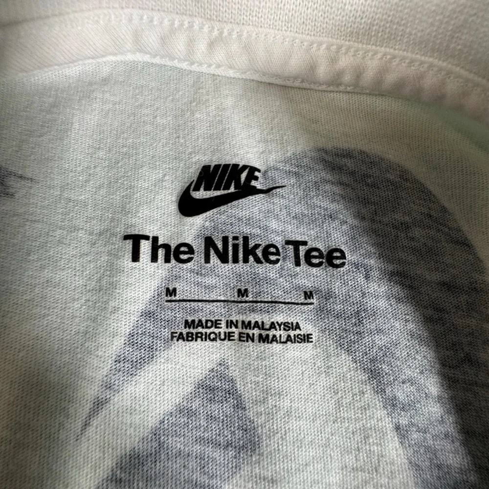 Nike Boys M Lot 4pc Dri-FIT T-Shirts Pants Athletic Elite Logo Swoosh Bundle - Picture 9 of 14